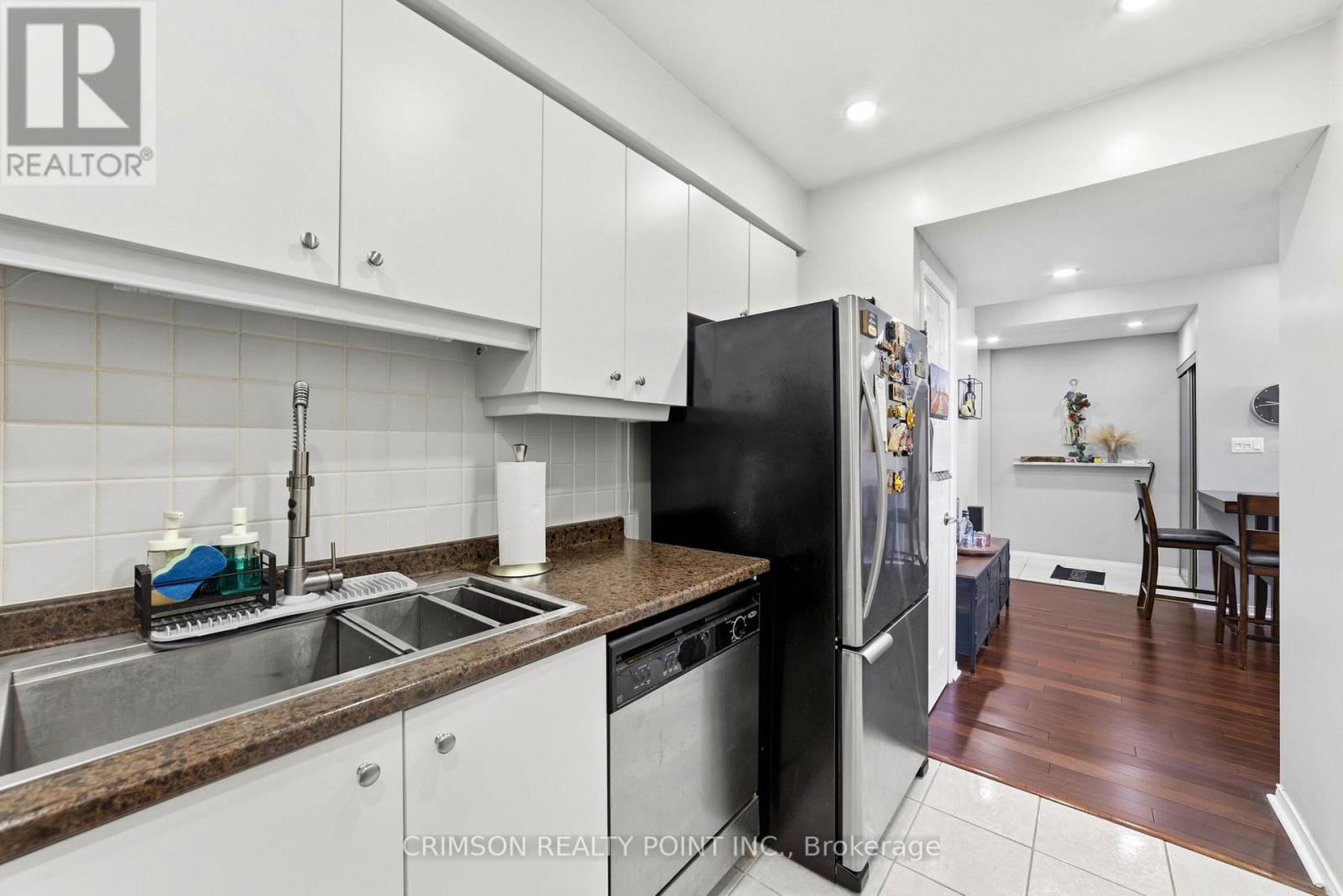 #507 36 JAMES STREET S - 13