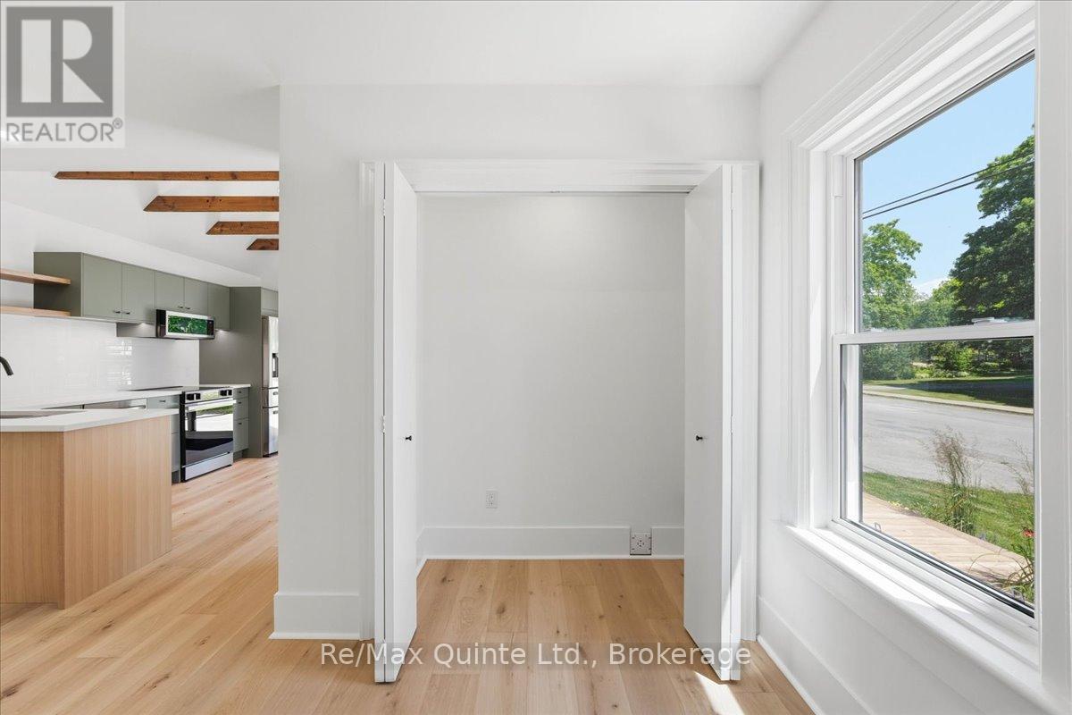 11 EYRE STREET - Image 12