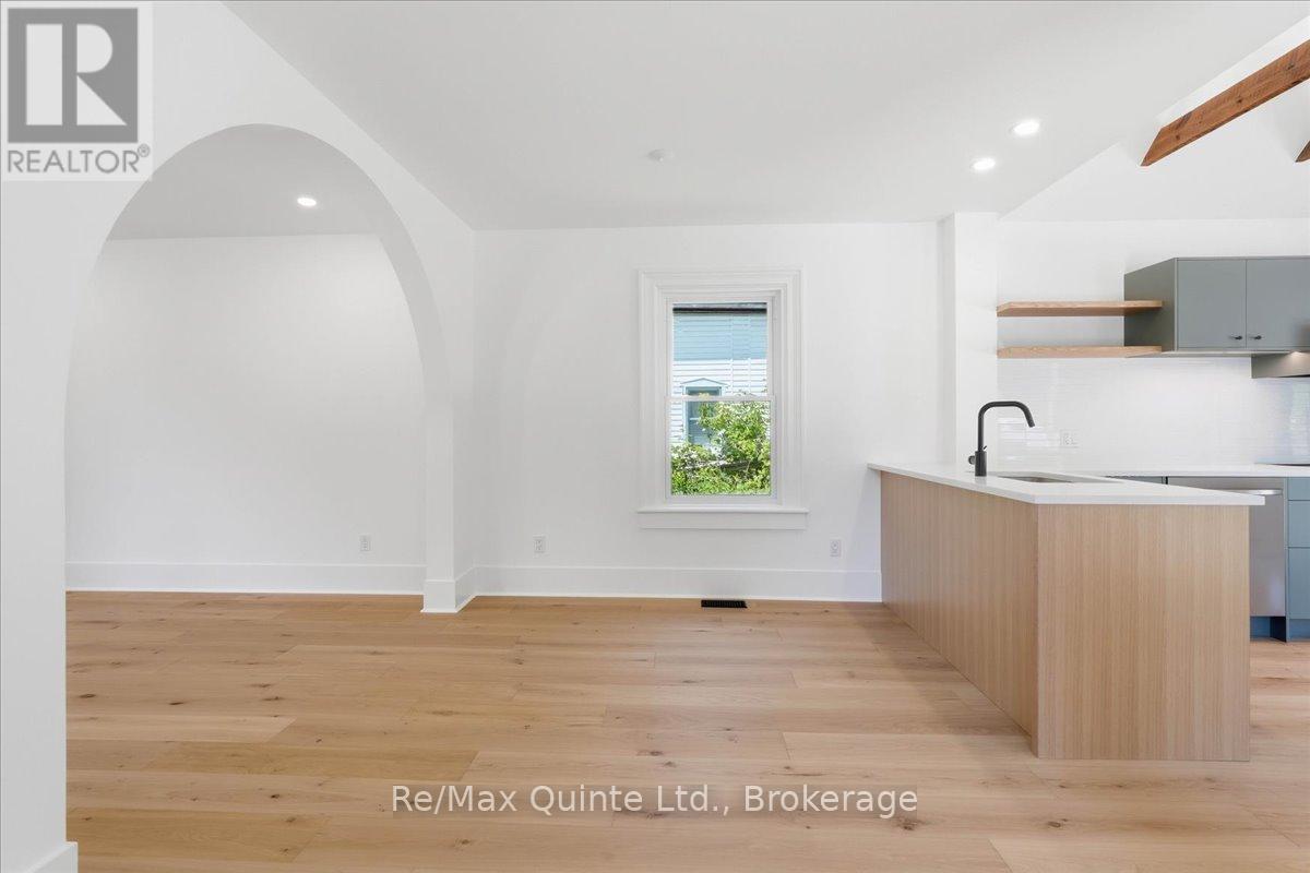 11 EYRE STREET - Image 14