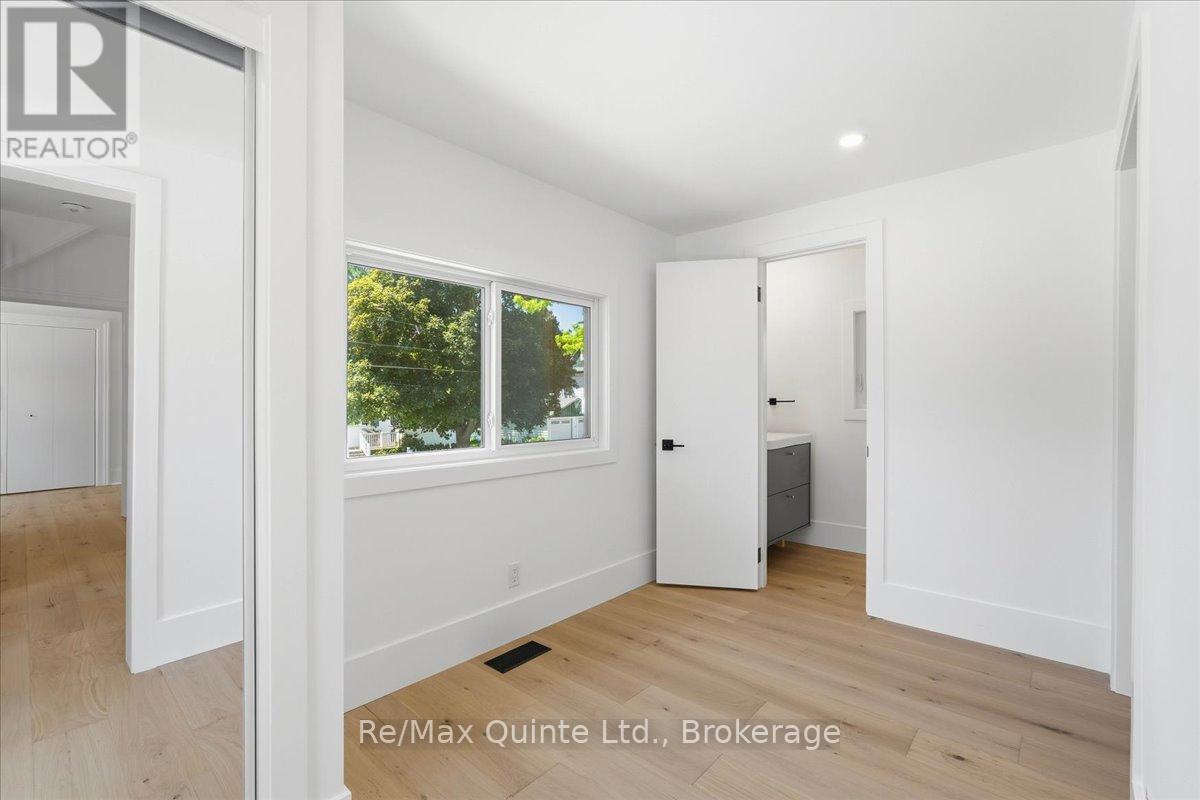 11 EYRE STREET - Image 23