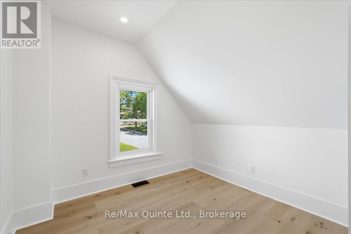 11 EYRE STREET - Image 27