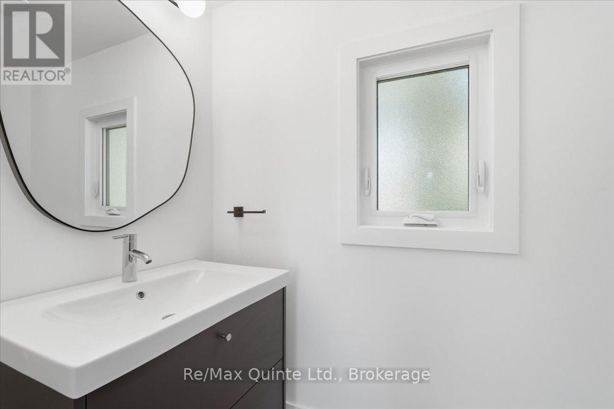 11 EYRE STREET - Image 4