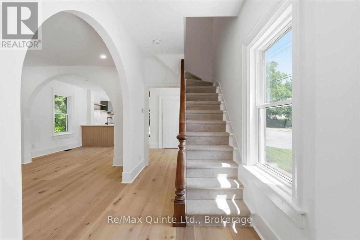 11 EYRE STREET - Image 5