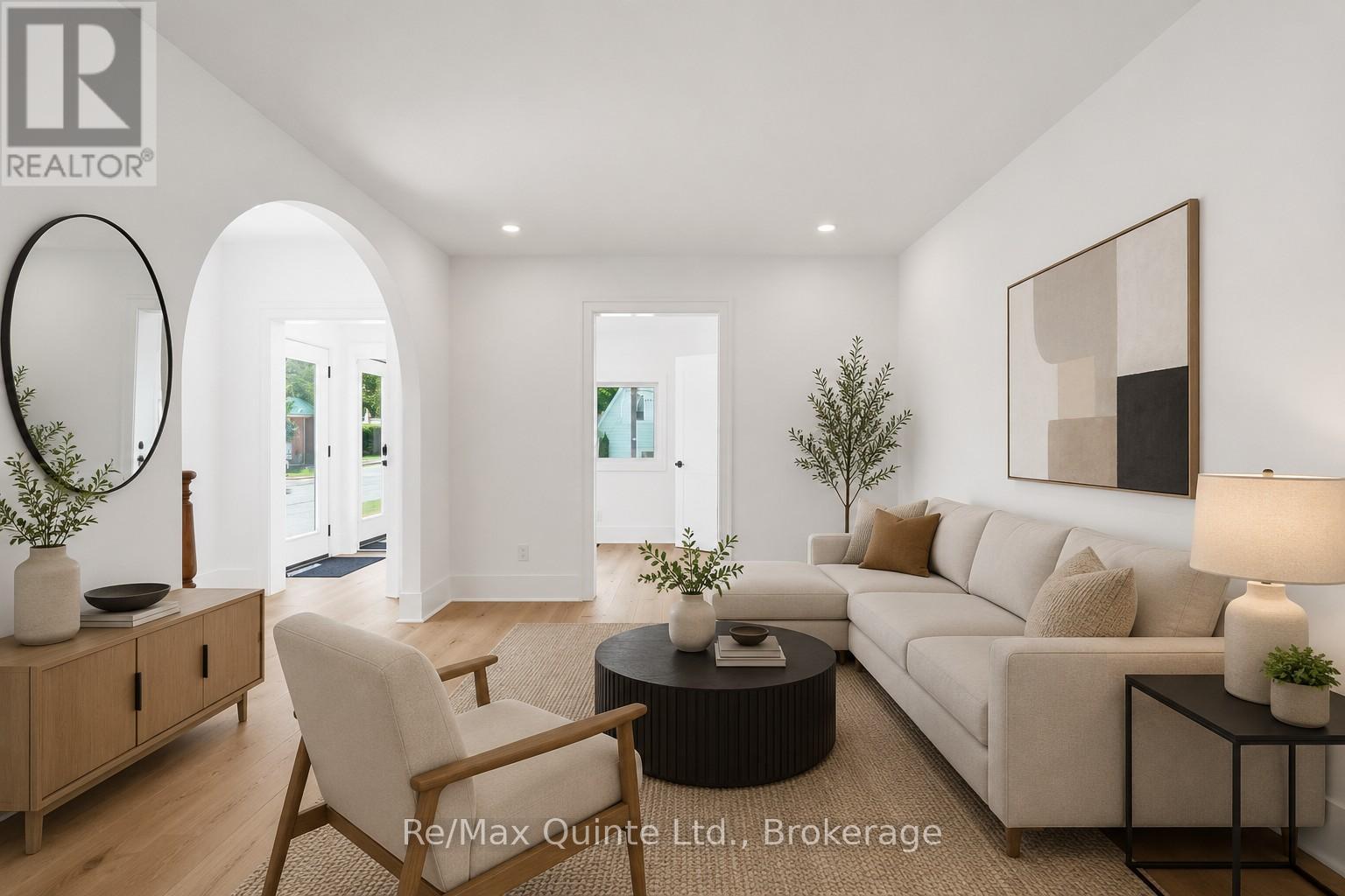 11 EYRE STREET - Image 8