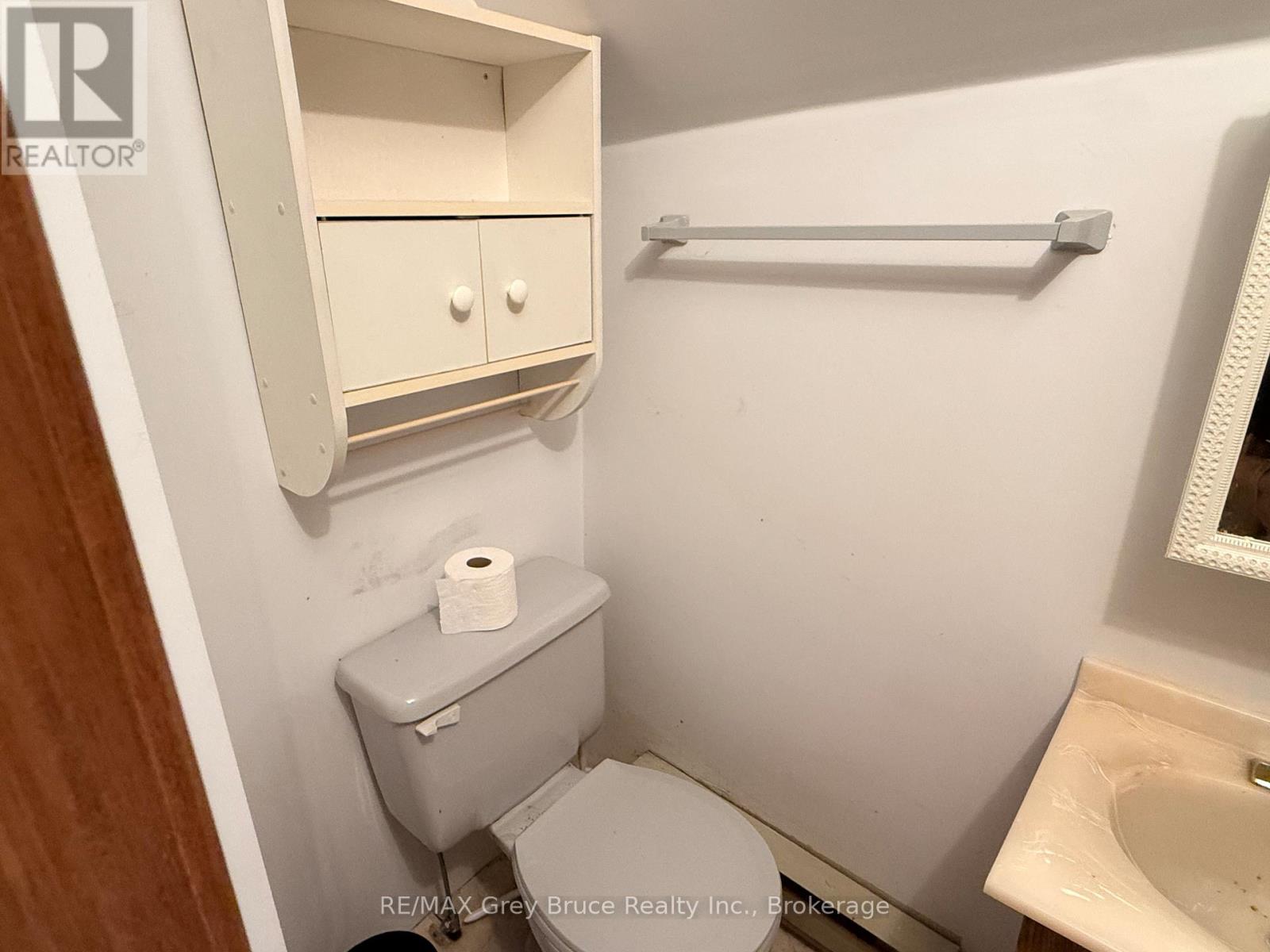 290 BERFORD STREET - 10