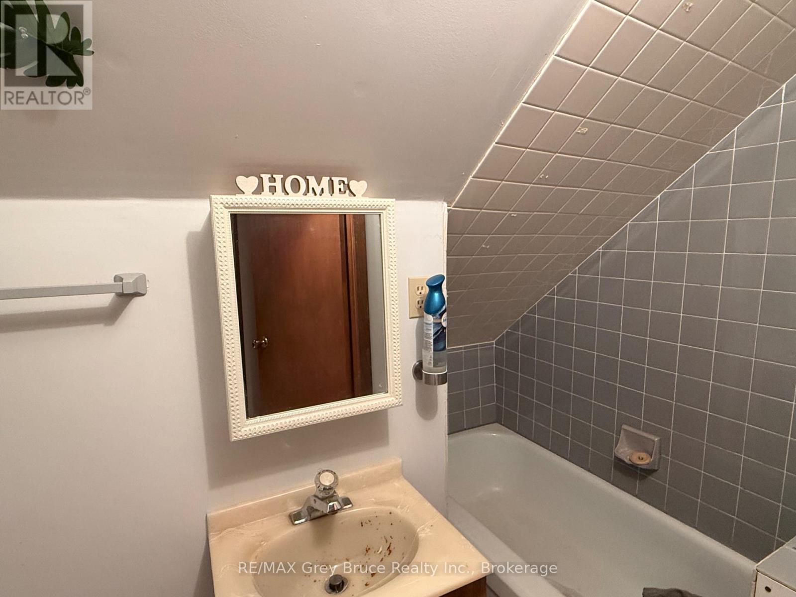290 BERFORD STREET - 9