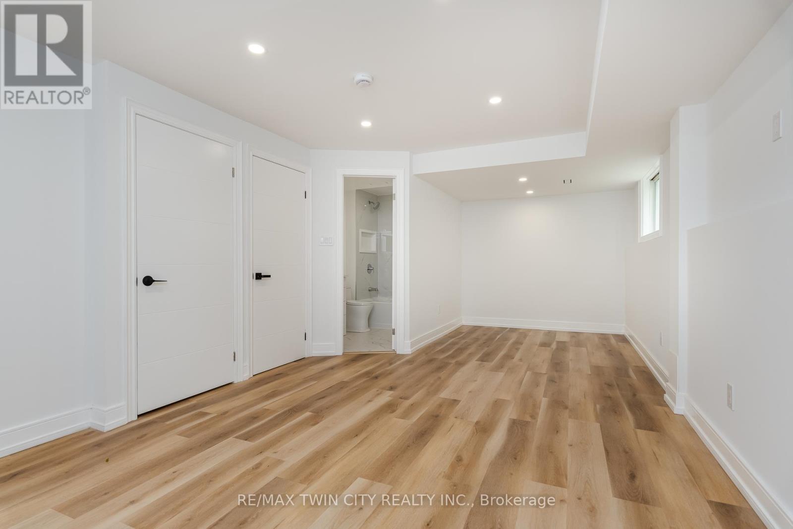 629B SETTLERSFIELD COURT - 33