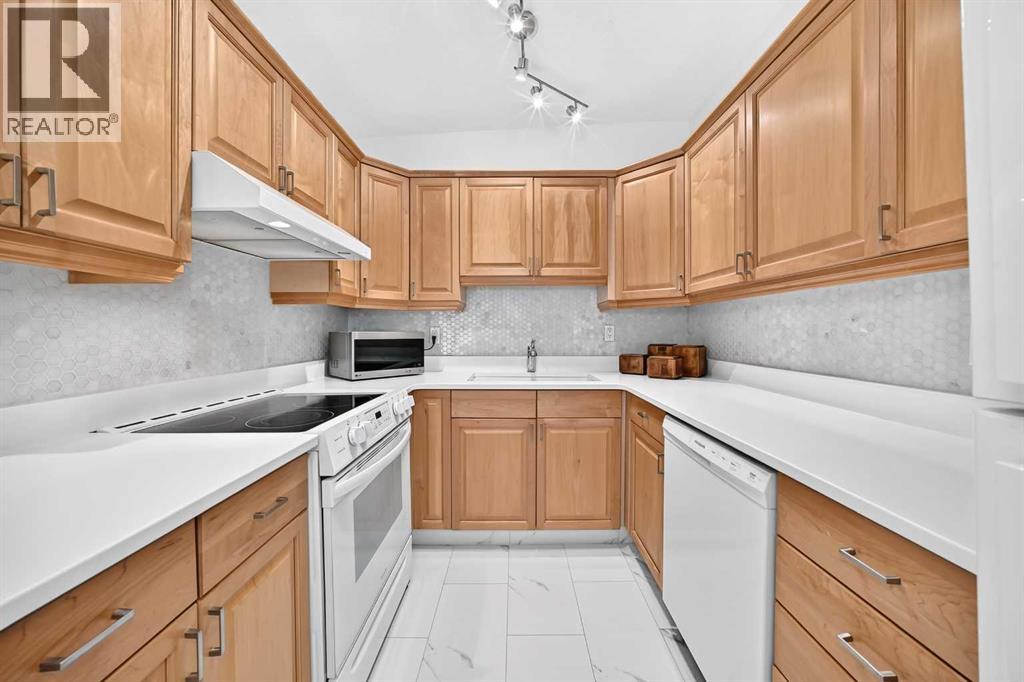 2124B 52 Avenue SW — photo 7
