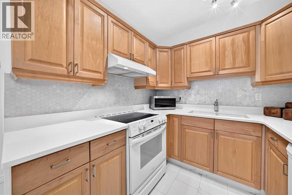 2124B 52 Avenue SW — photo 8