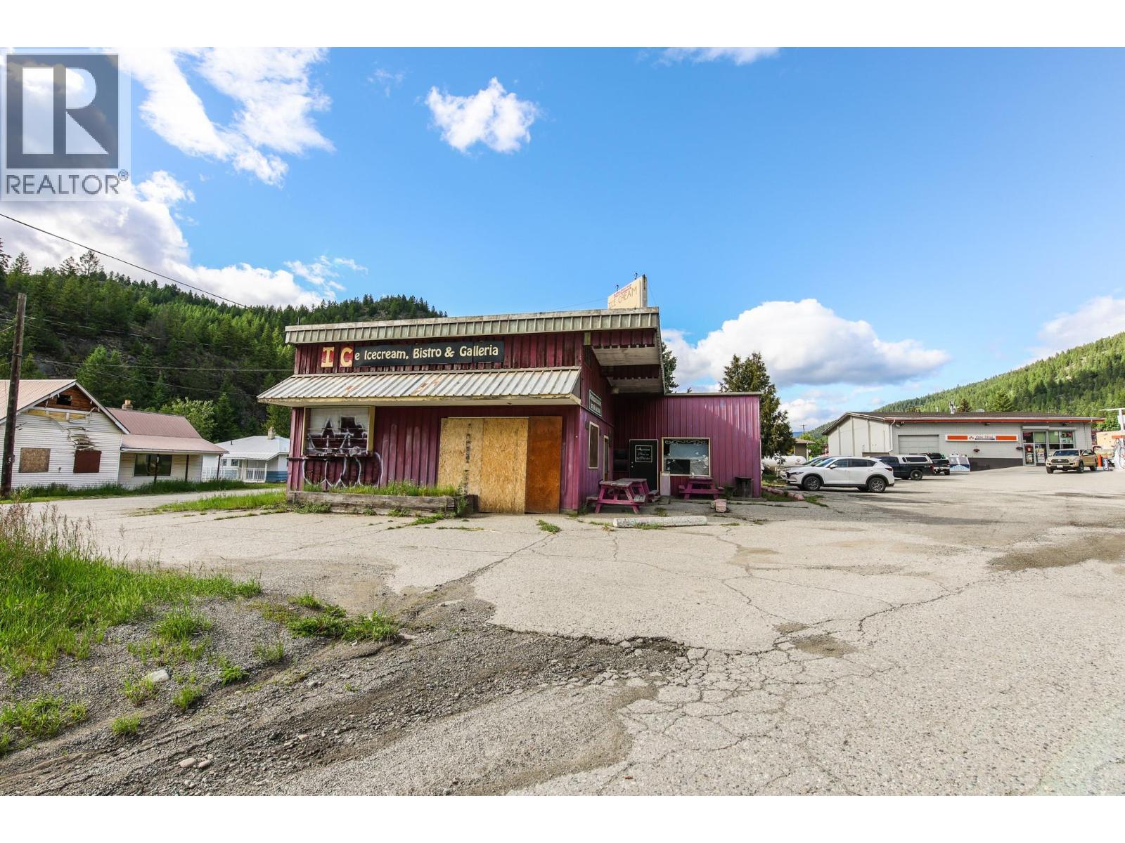 466 S Gold Avenue - 1