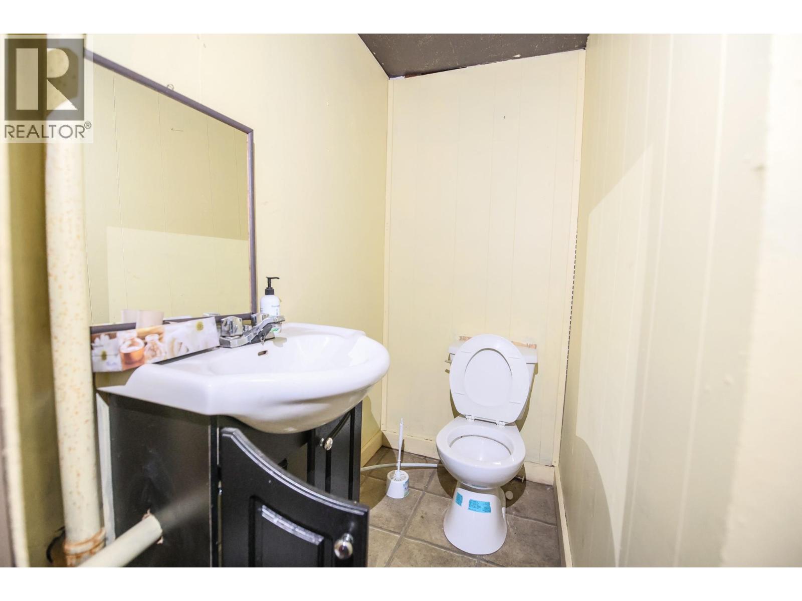 466 S Gold Avenue - 16