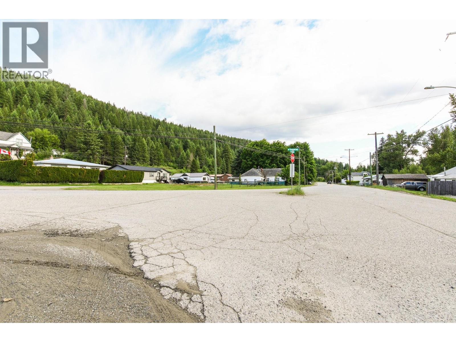 466 S Gold Avenue - 6