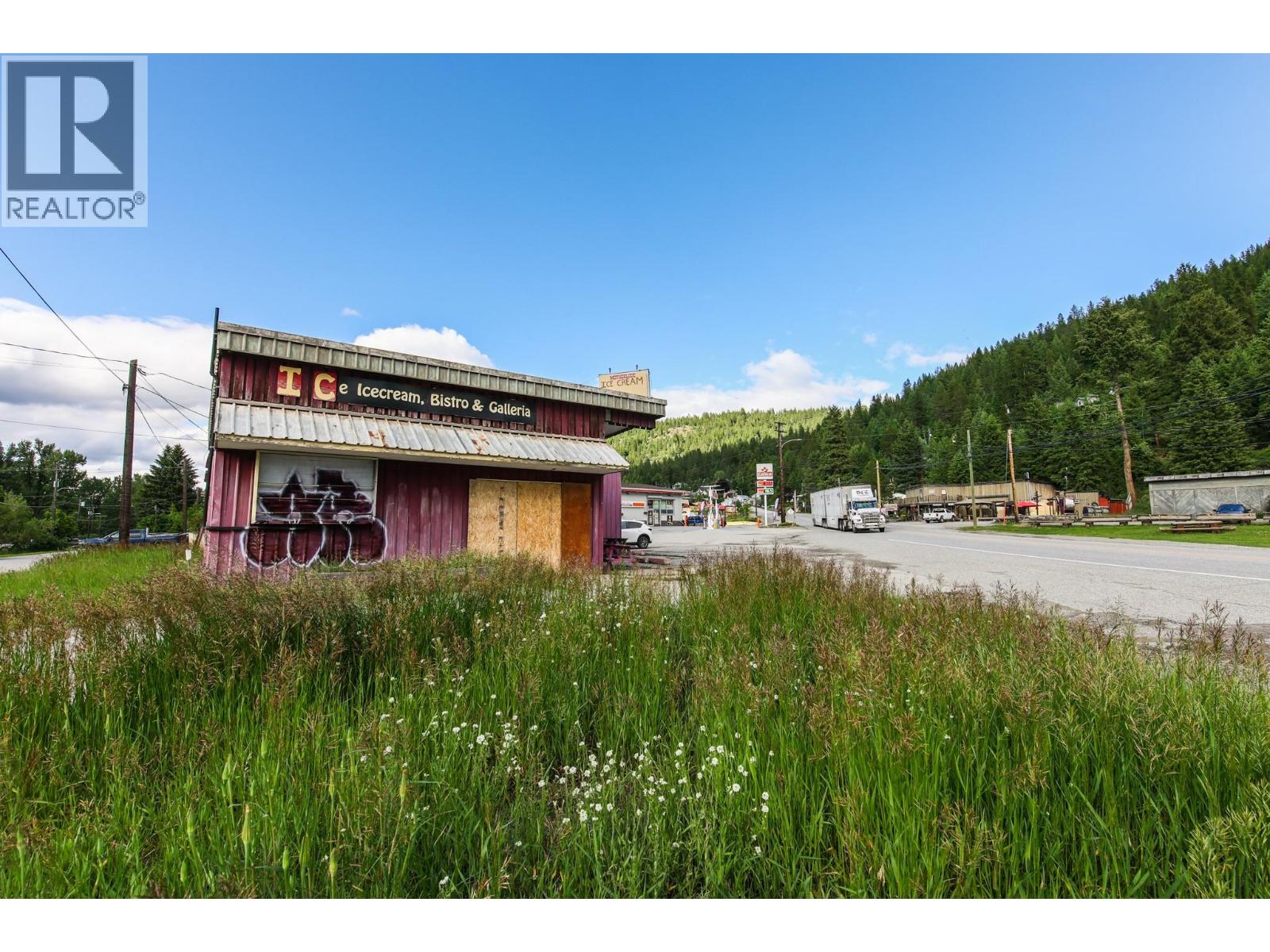 466 S Gold Avenue - 7