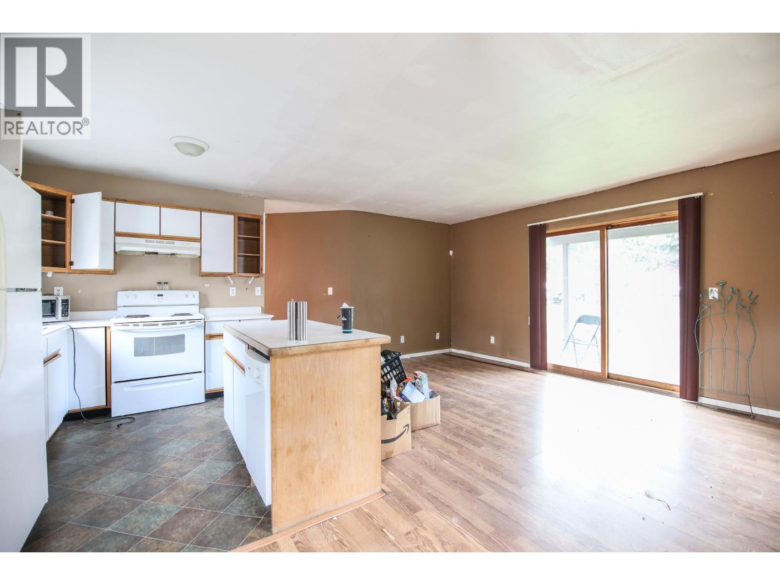 466 S Gold Avenue - 32