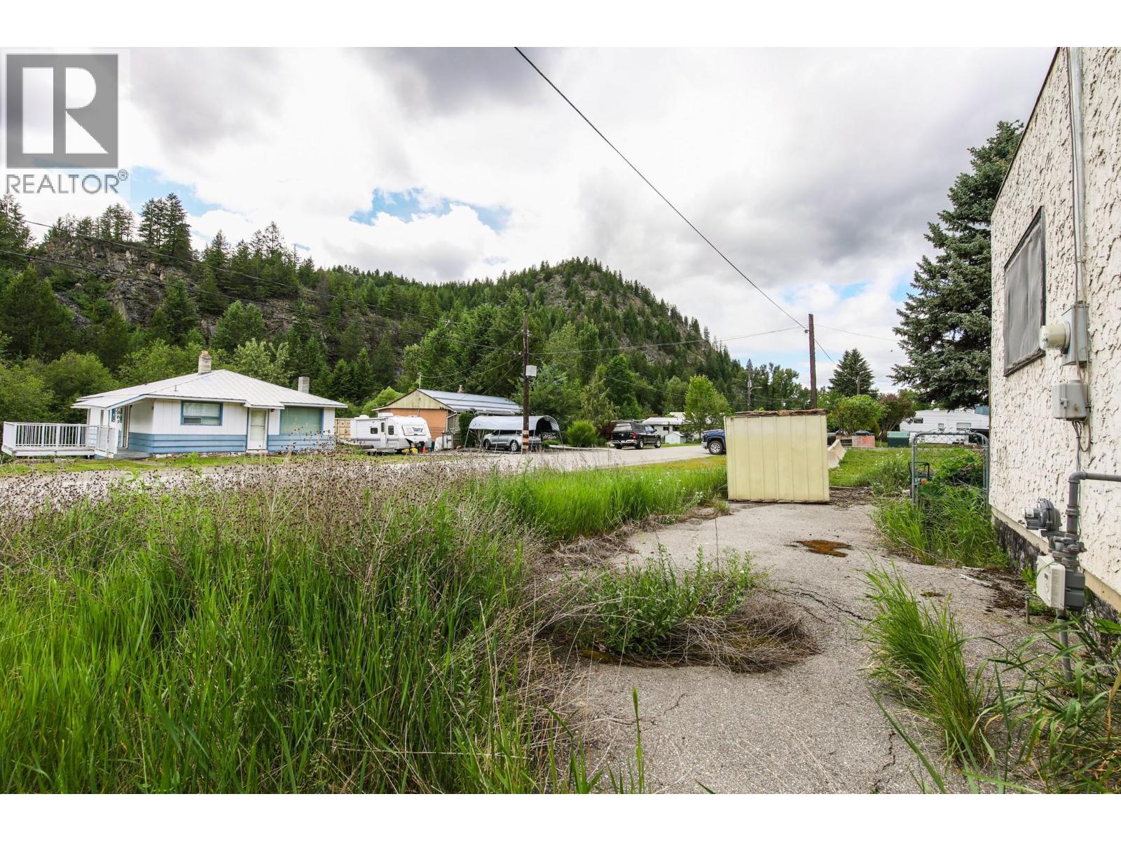 466 S Gold Avenue - 24