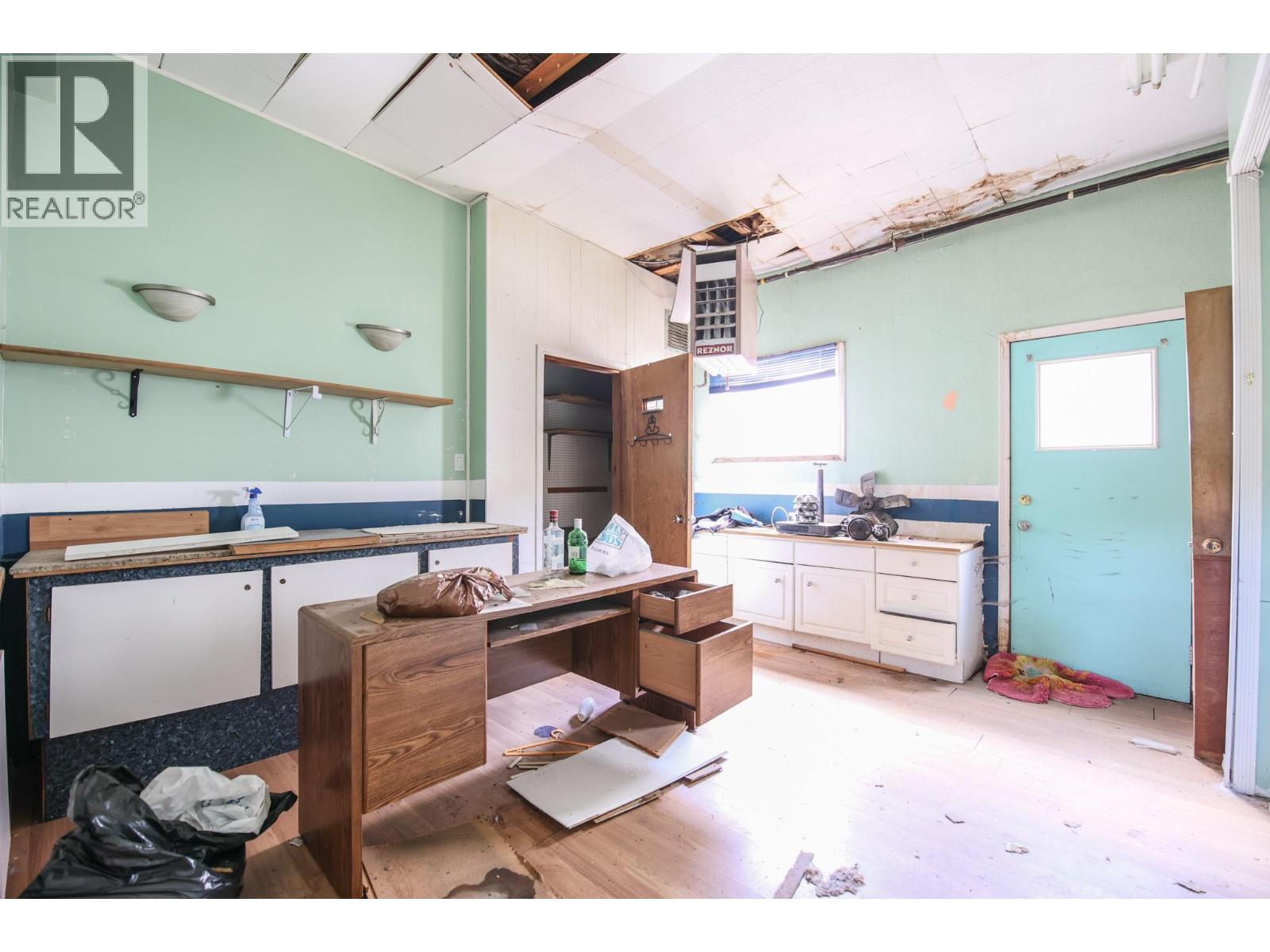 466 S Gold Avenue - 19