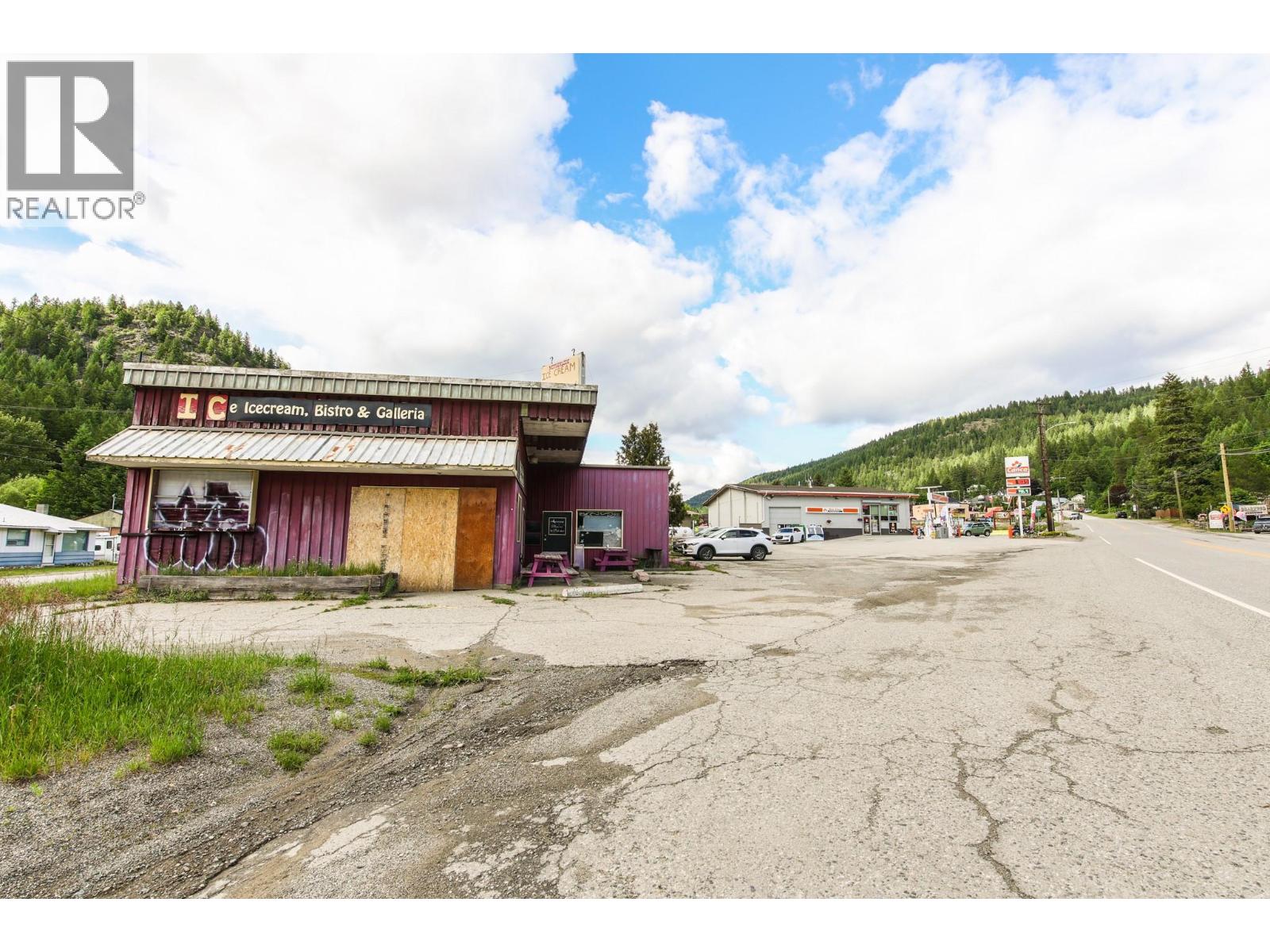466 S Gold Avenue - 41