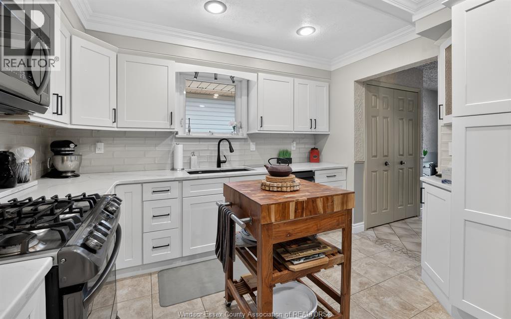 385 CENTENNIAL - 16