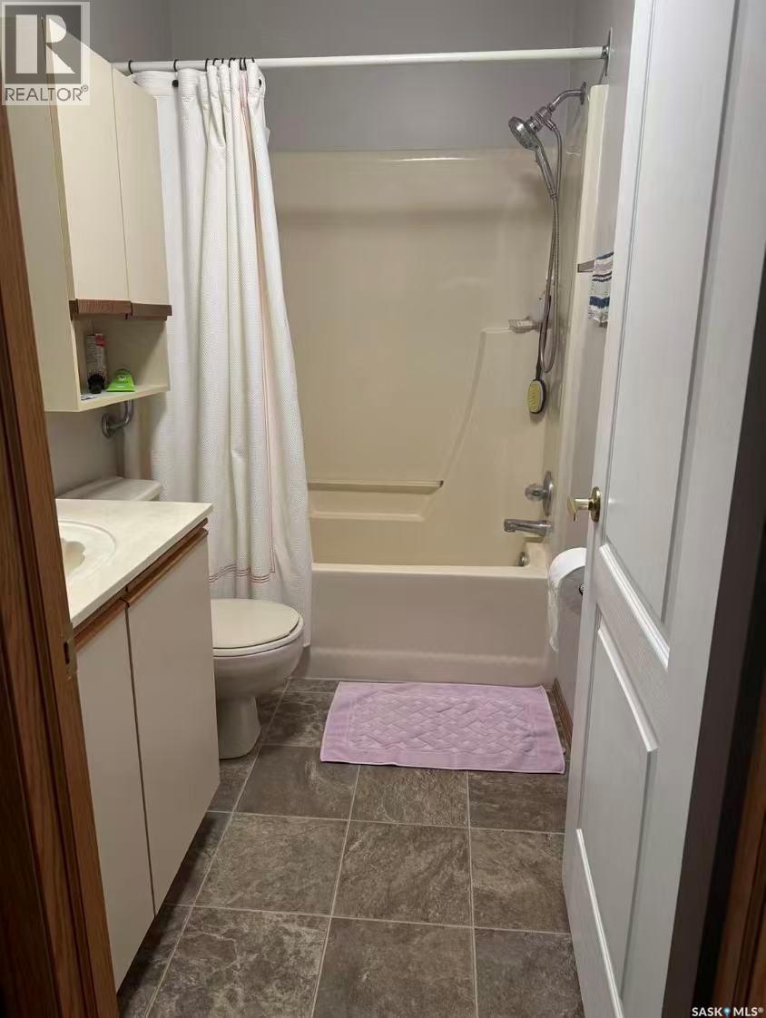 #H 279 Hochelaga STREET E - 17
