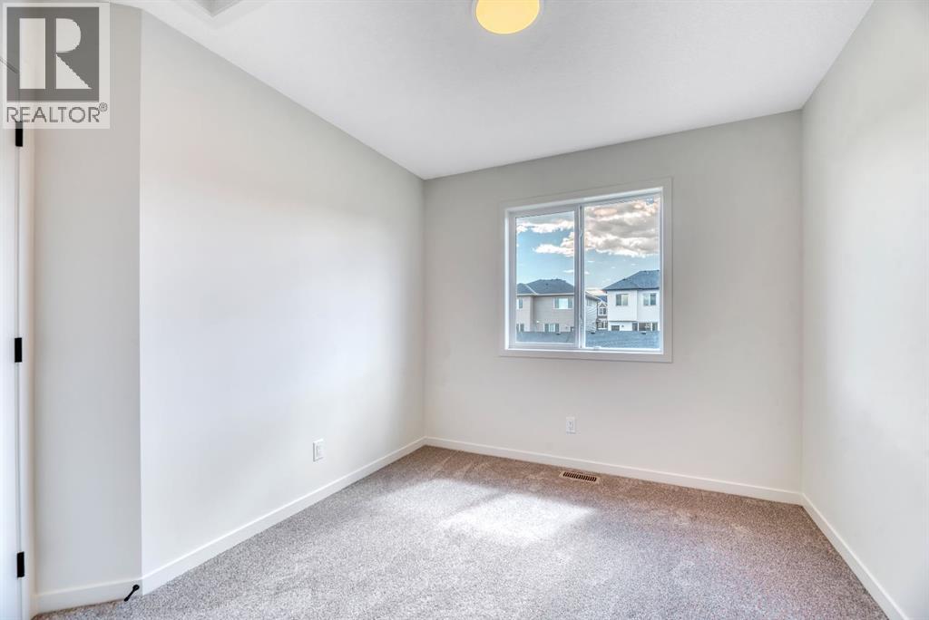 244 Marmot Grove NW - 29