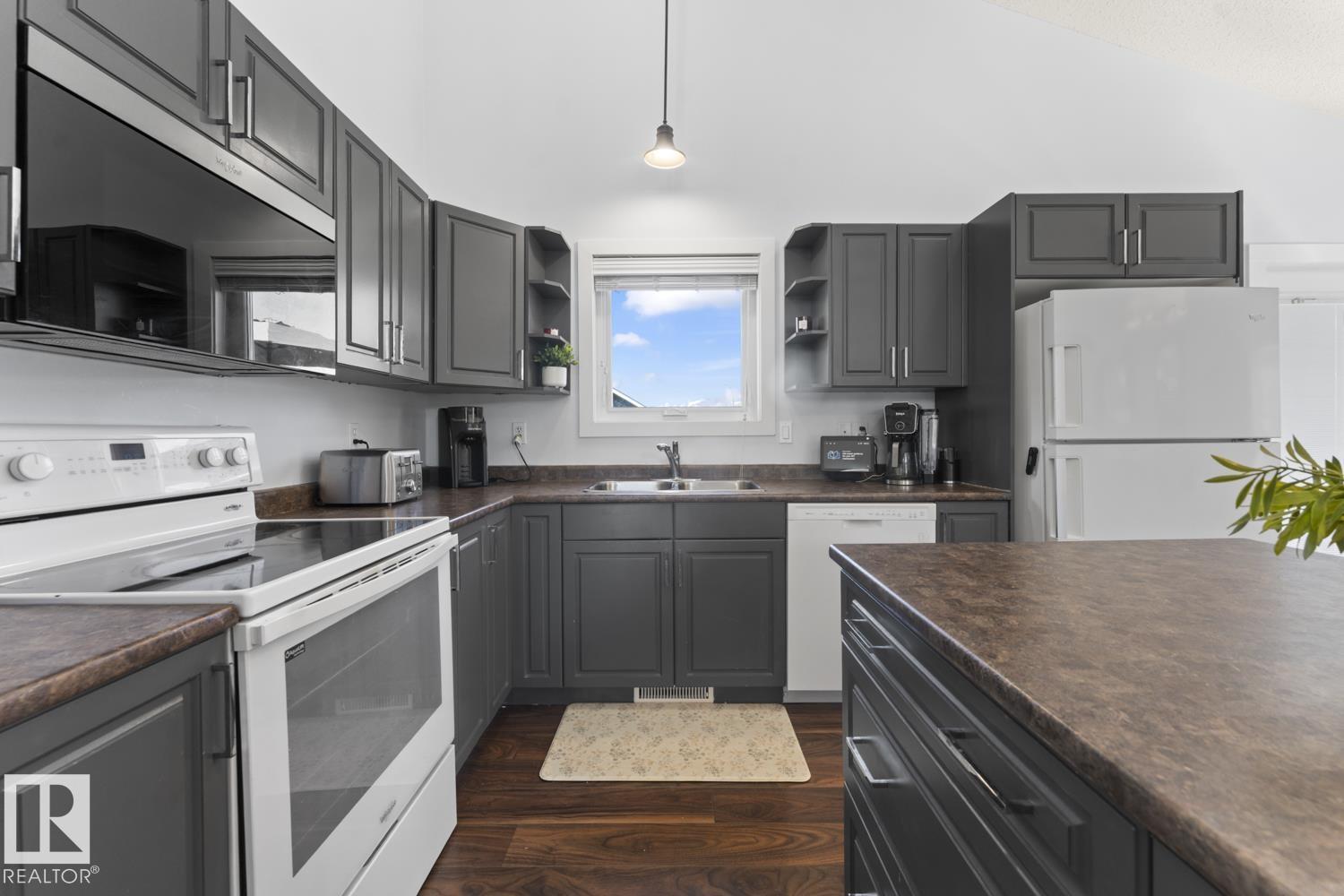 1208 18 AV - 11