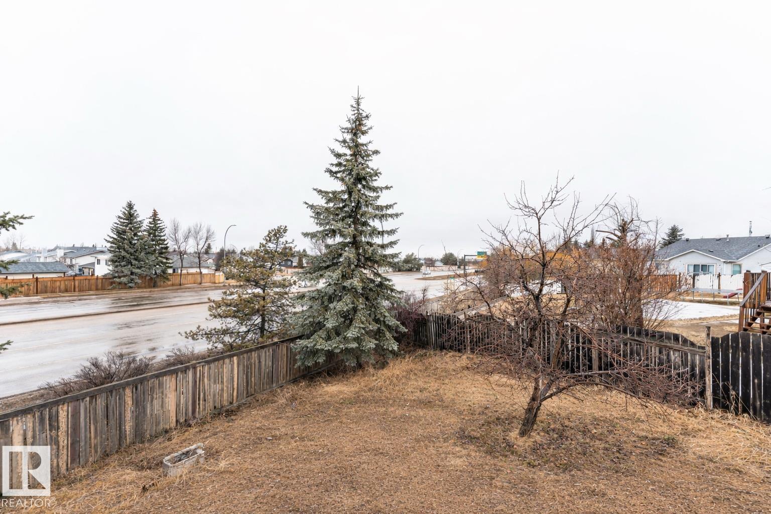 4424 33 ST NW - 50