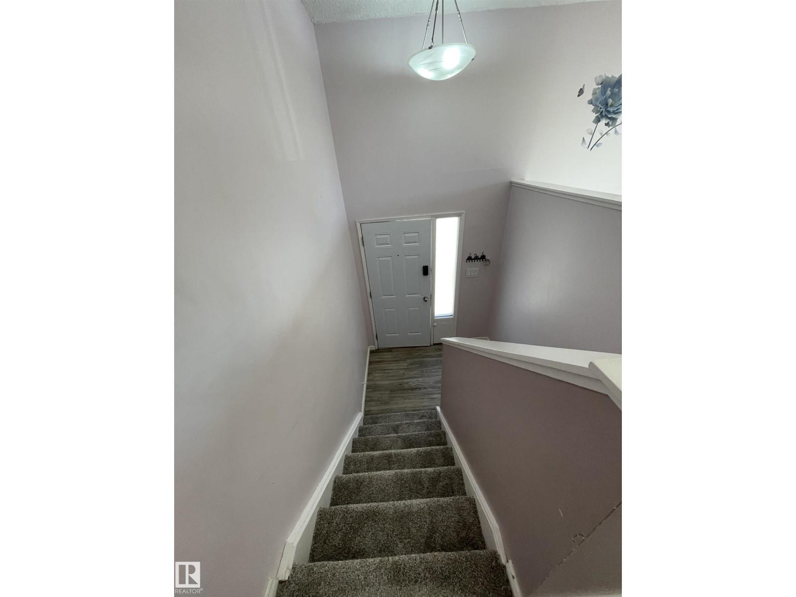 8930B 144 AV NW — photo 8