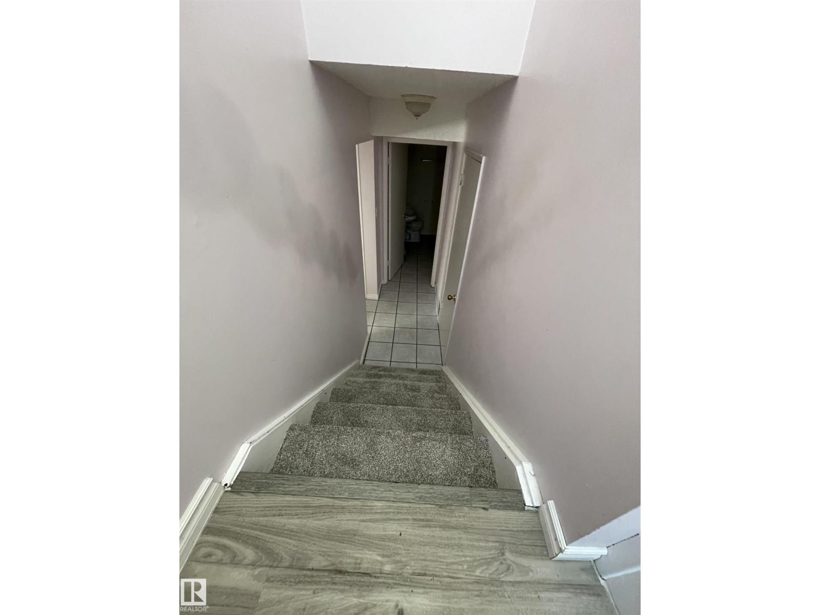 8930B 144 AV NW — photo 9