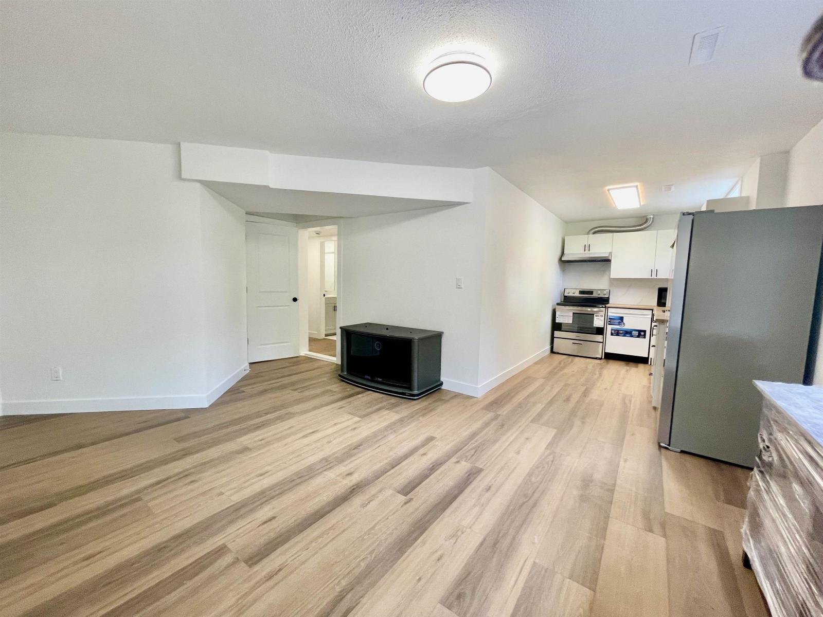 2 Bed, 1 Bath House for Rent in Surrey – LOWER LEVEL 1695X 84 AVENUE, Surrey – MLS# R3138137 - Image 2