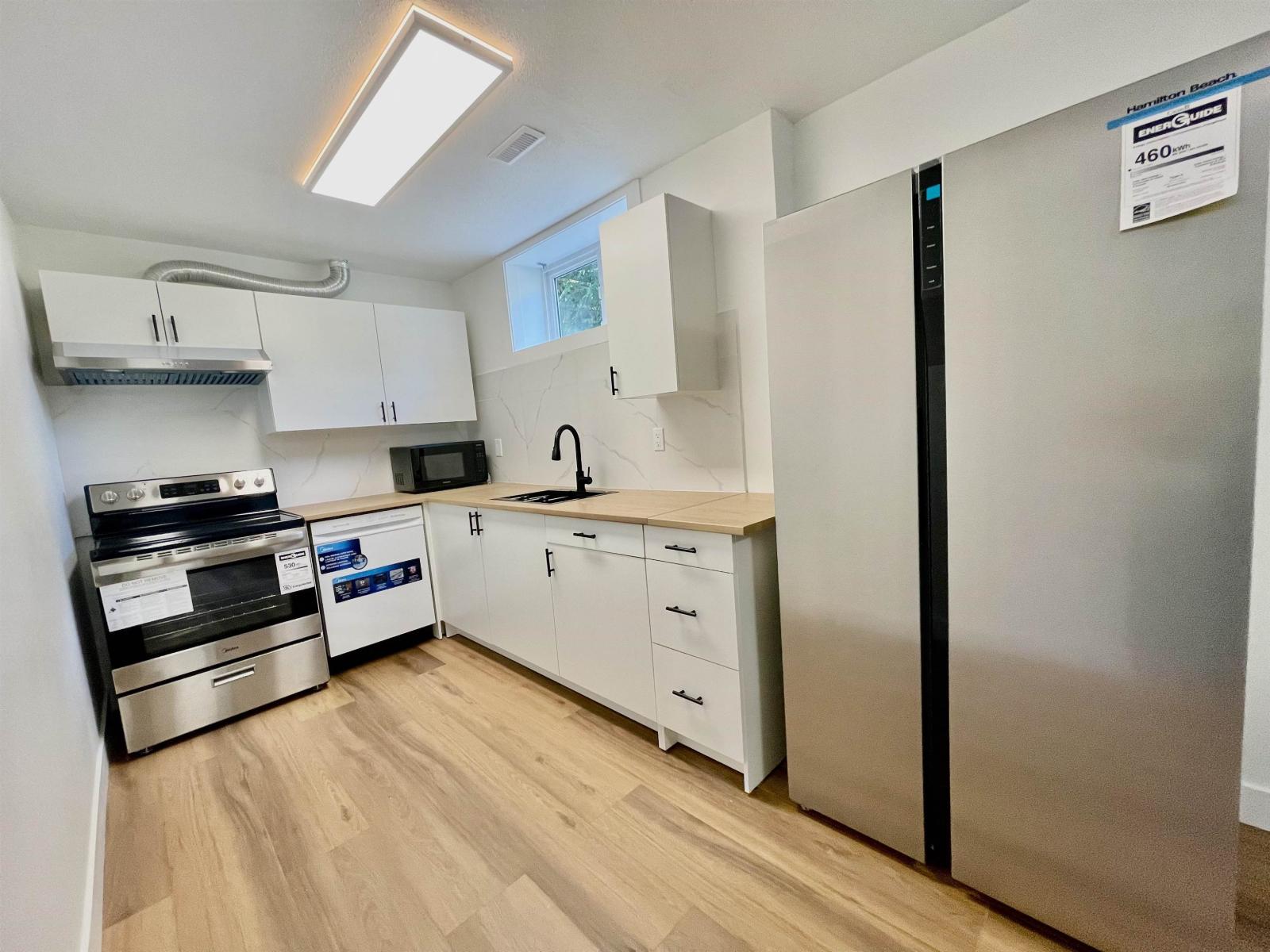 2 Bed, 1 Bath House for Rent in Surrey – LOWER LEVEL 1695X 84 AVENUE, Surrey – MLS# R3138137 - Image 3