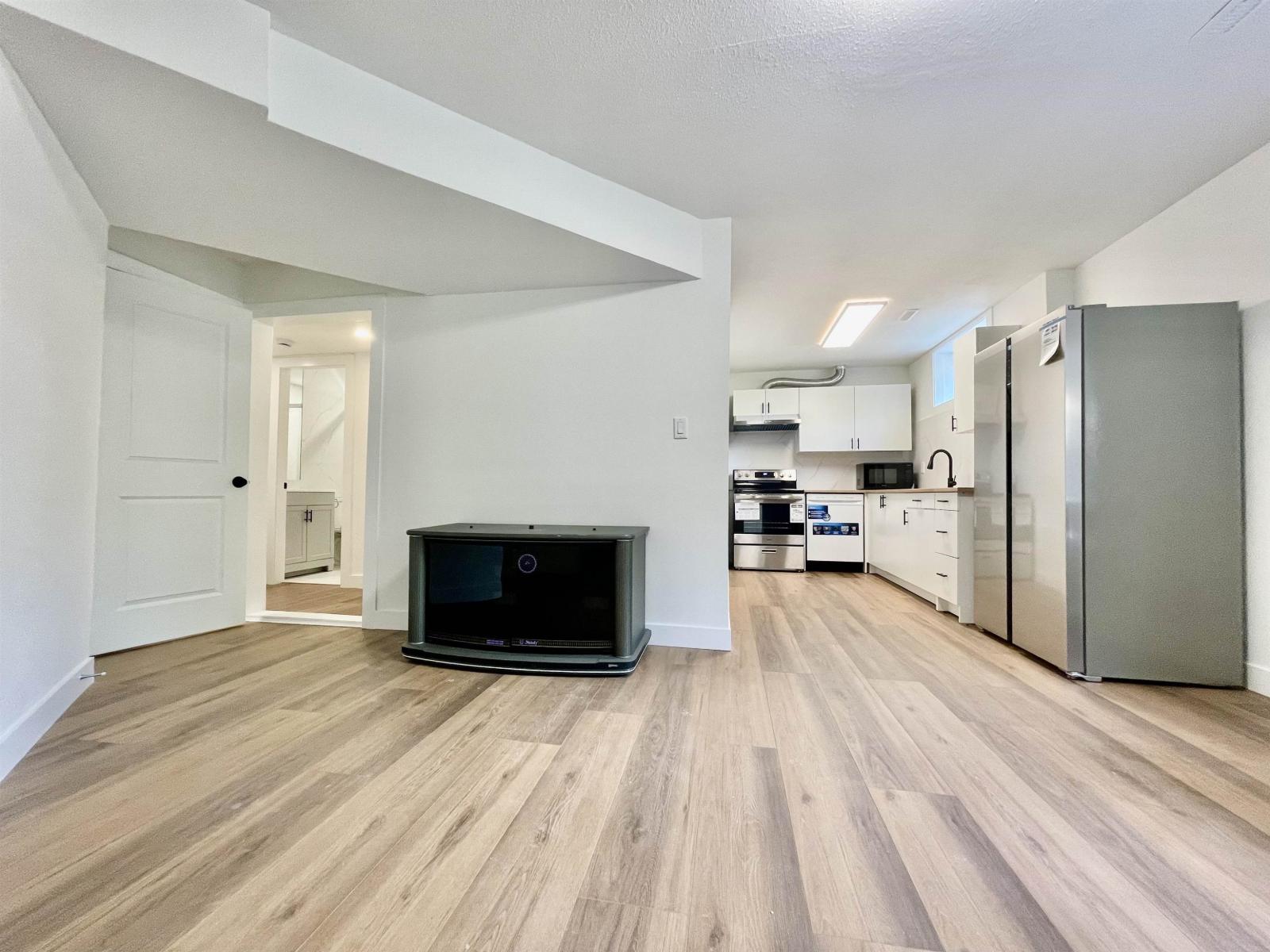 2 Bed, 1 Bath House for Rent in Surrey – LOWER LEVEL 1695X 84 AVENUE, Surrey – MLS# R3138137 - Image 7