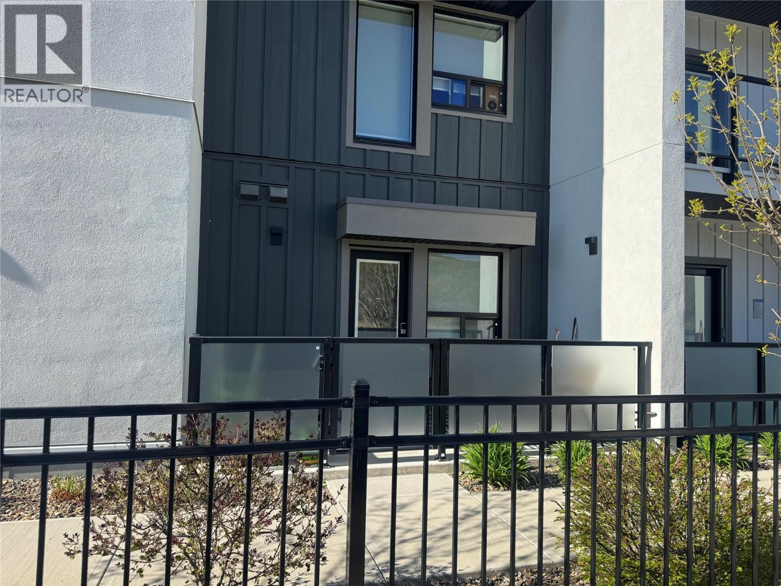 #119 2555 Lakeshore Road - Image 3