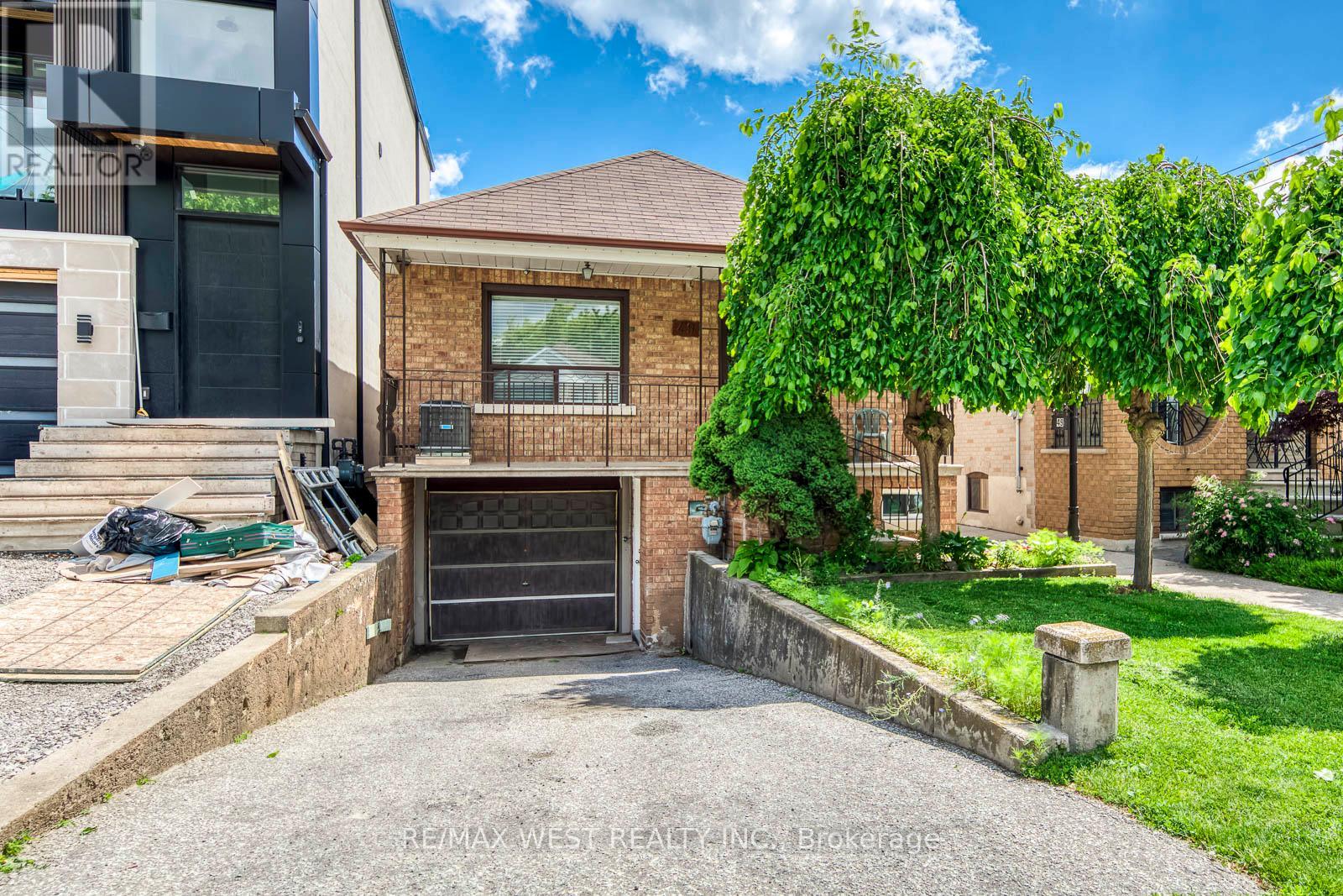 49 MONTCALM AVENUE - 1