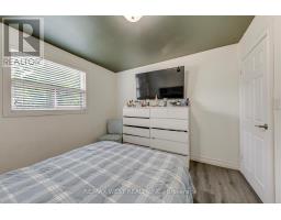 49 Montcalm Avenue, Toronto, ON M6E4N8 Photo 24