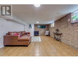 49 Montcalm Avenue, Toronto, ON M6E4N8 Photo 31