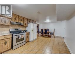 49 Montcalm Avenue, Toronto, ON M6E4N8 Photo 38