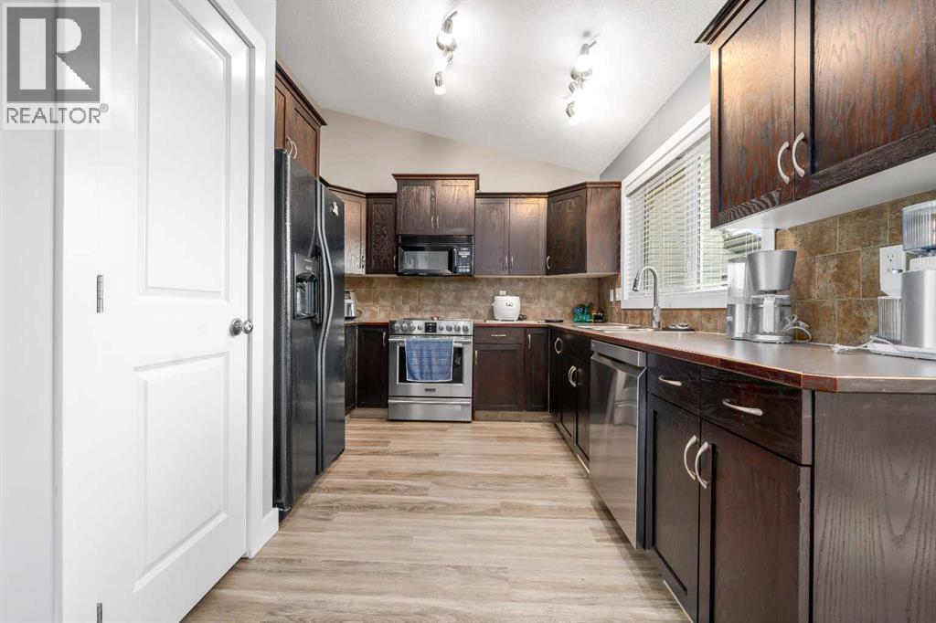 366 Somerset Row SE — photo 11