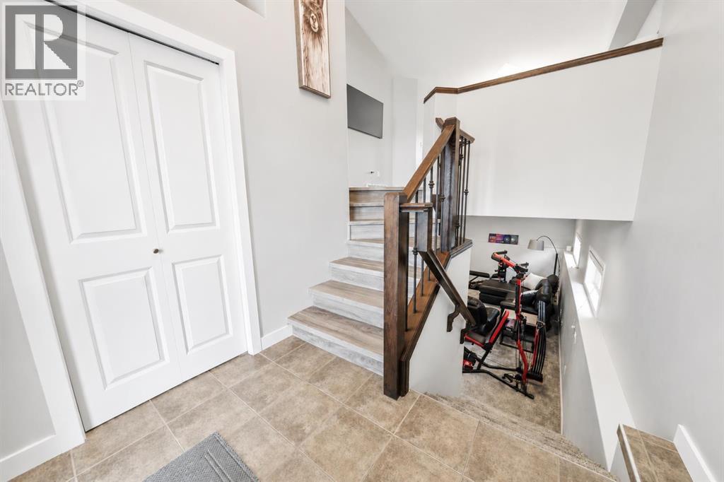 366 Somerset Row SE — photo 18