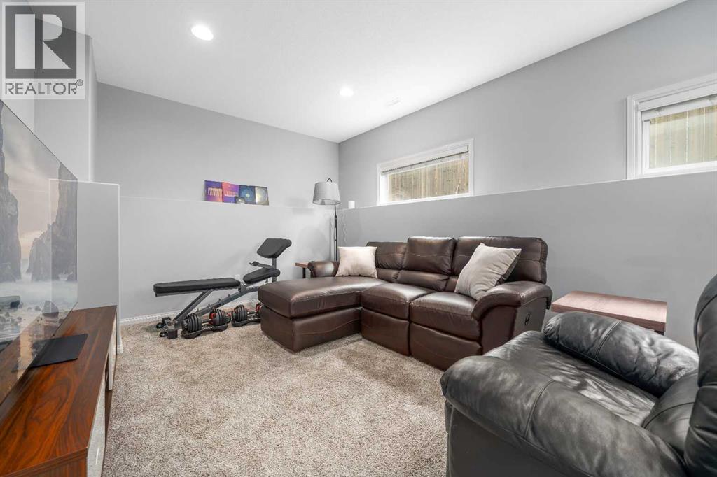 366 Somerset Row SE — photo 19