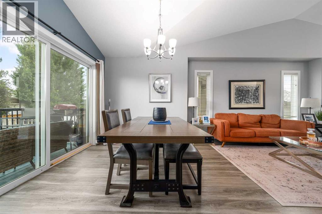 366 Somerset Row SE — photo 8