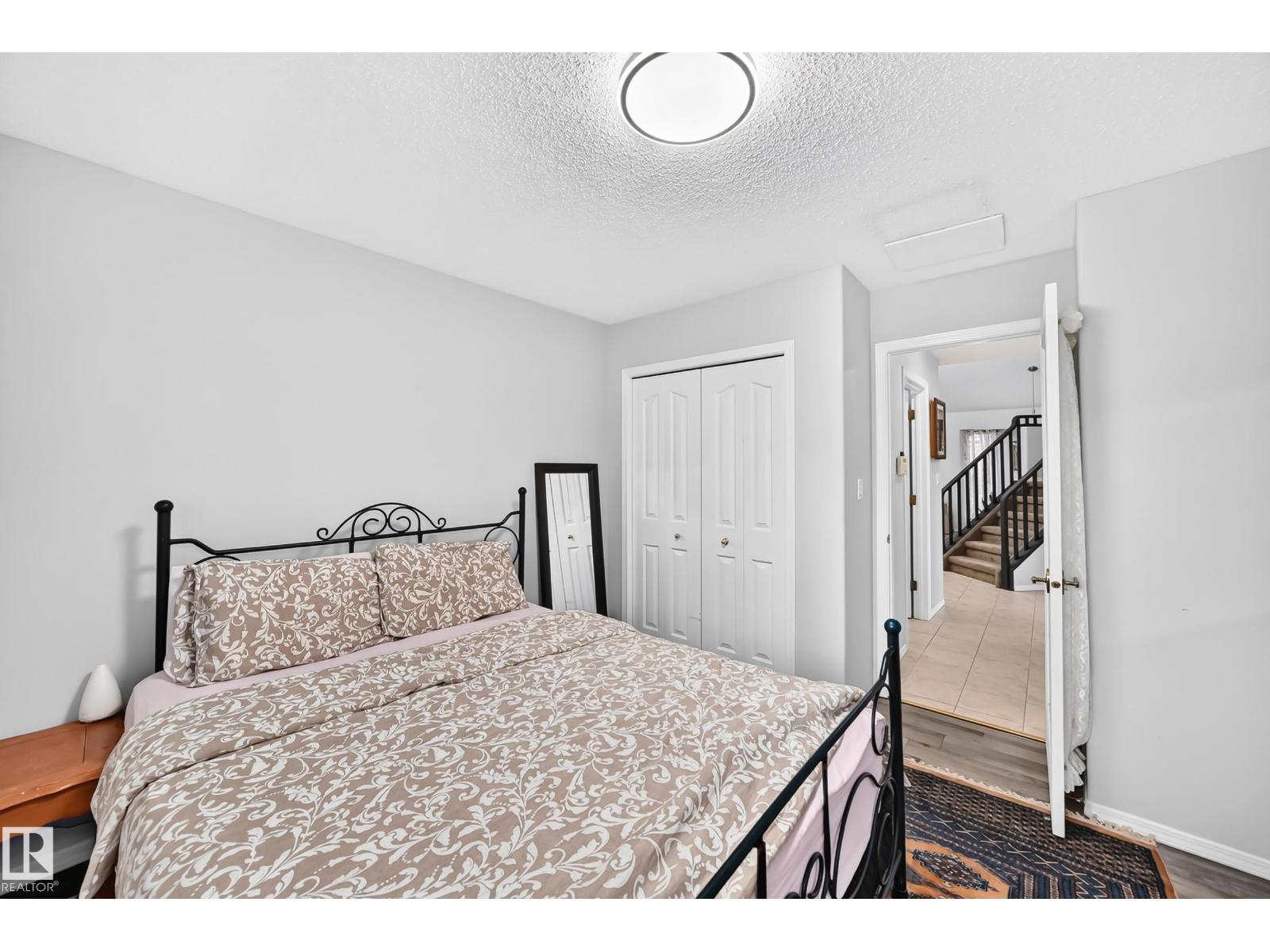 4216 47 ST NW - 22