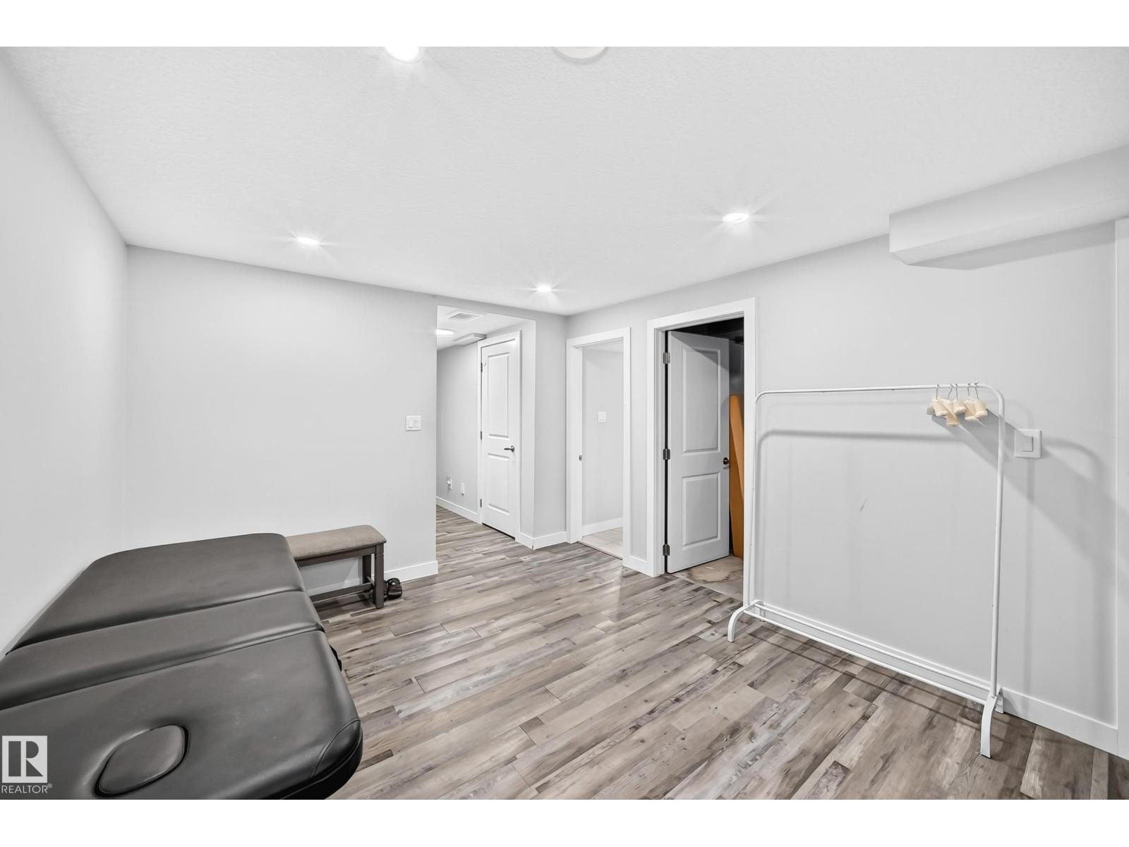 4216 47 ST NW - 47