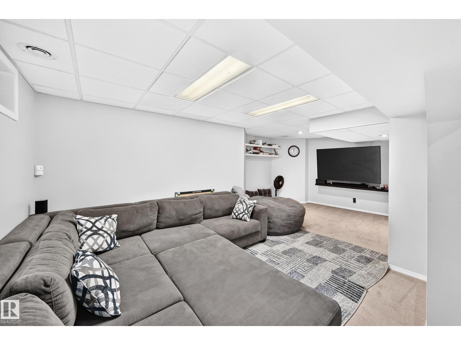 4216 47 ST NW - 41