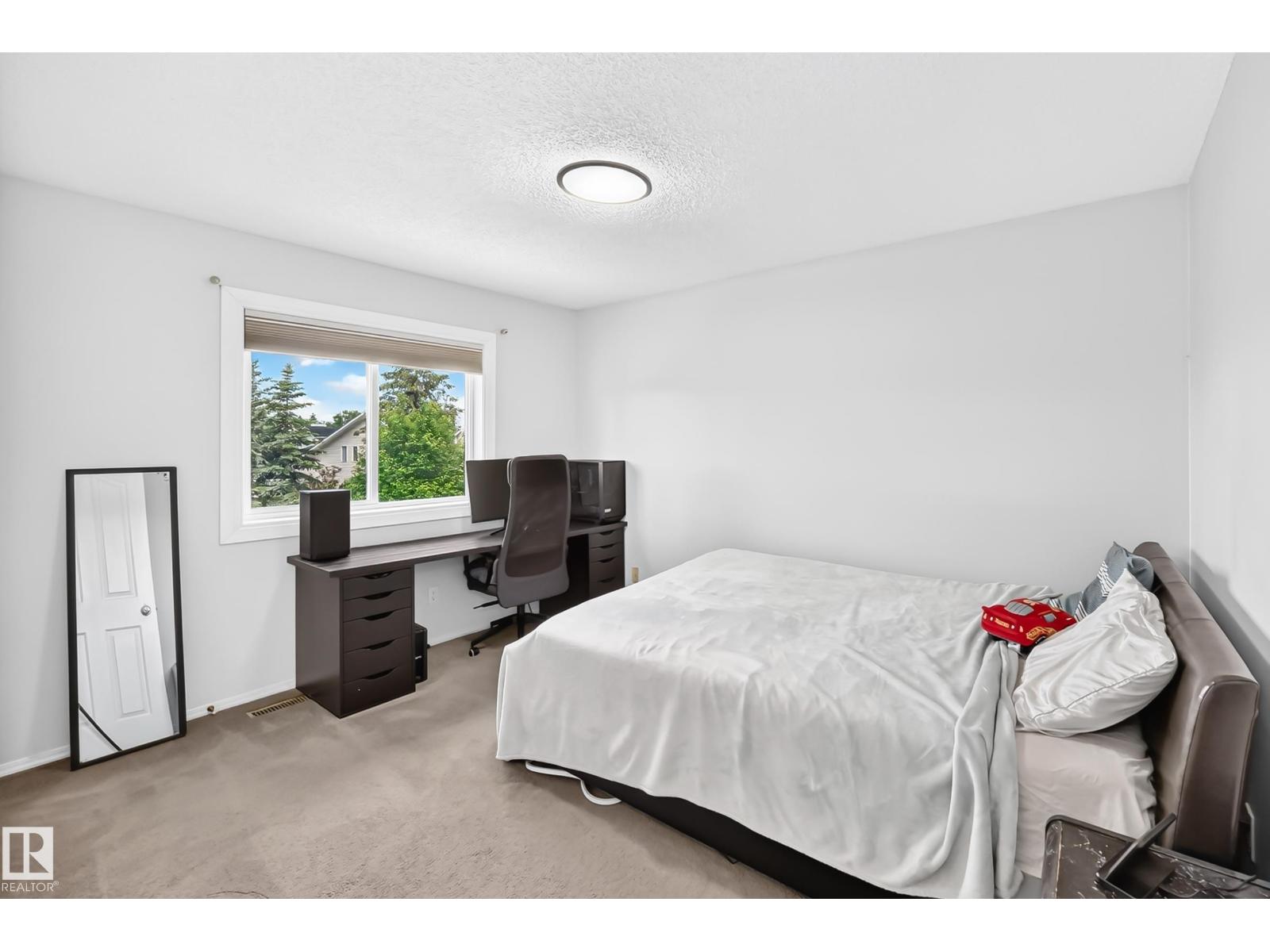 4216 47 ST NW - 33