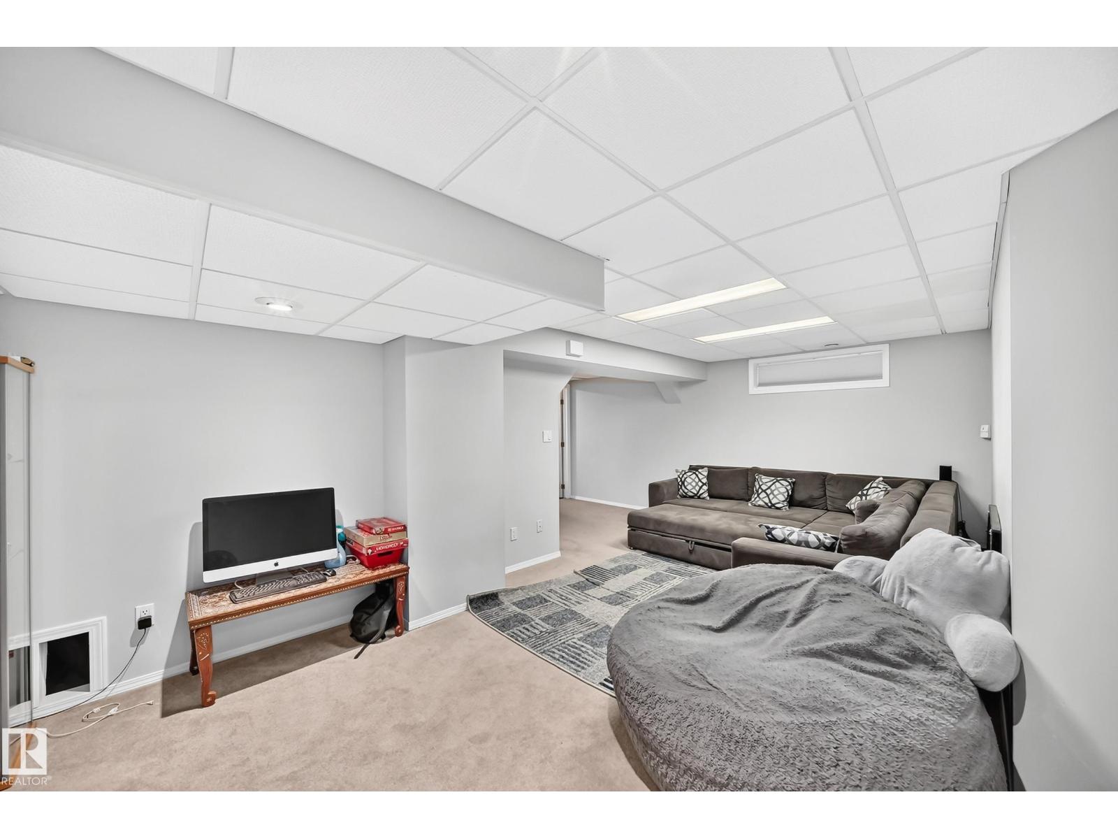 4216 47 ST NW - 42