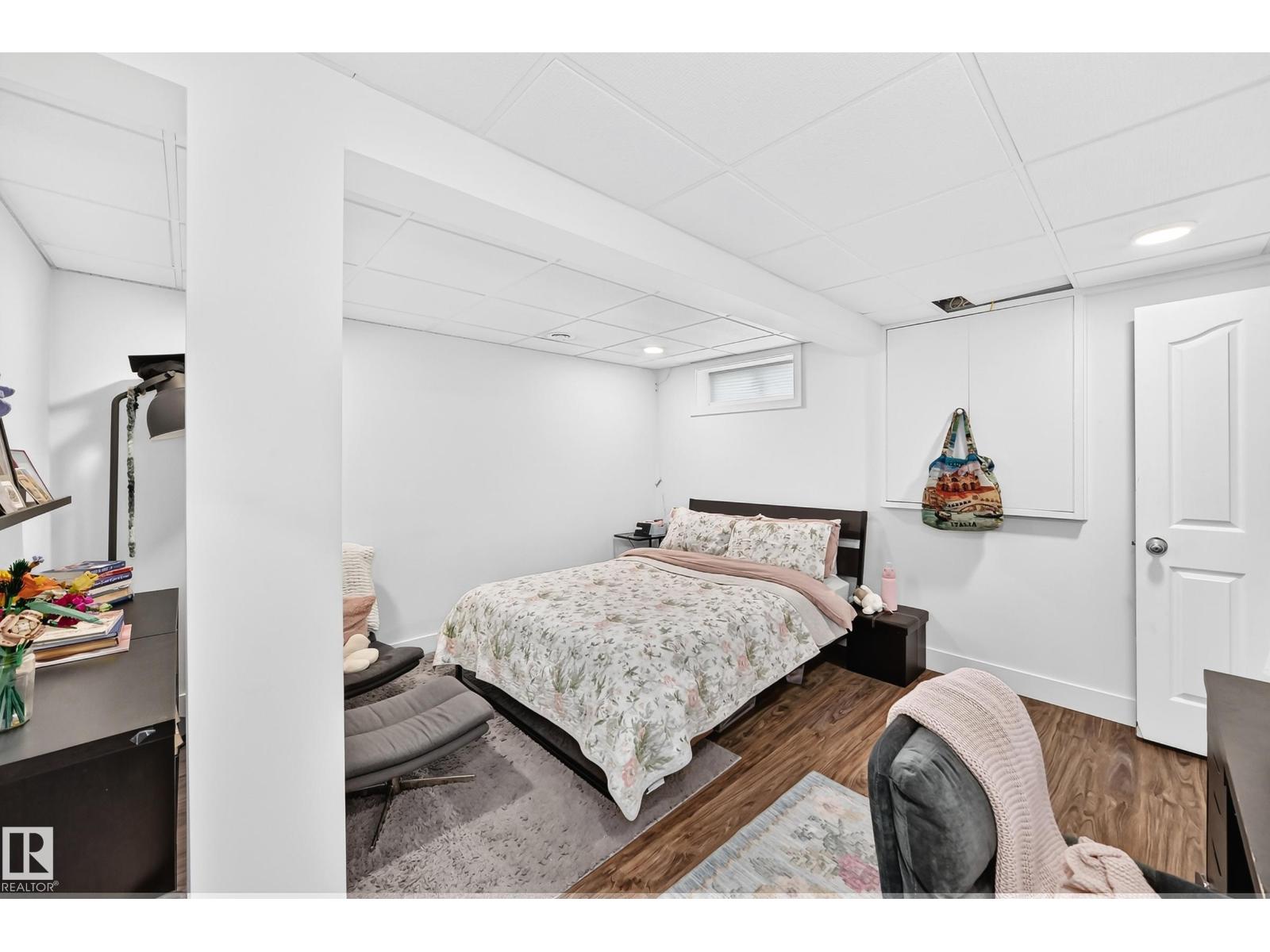4216 47 ST NW - 44