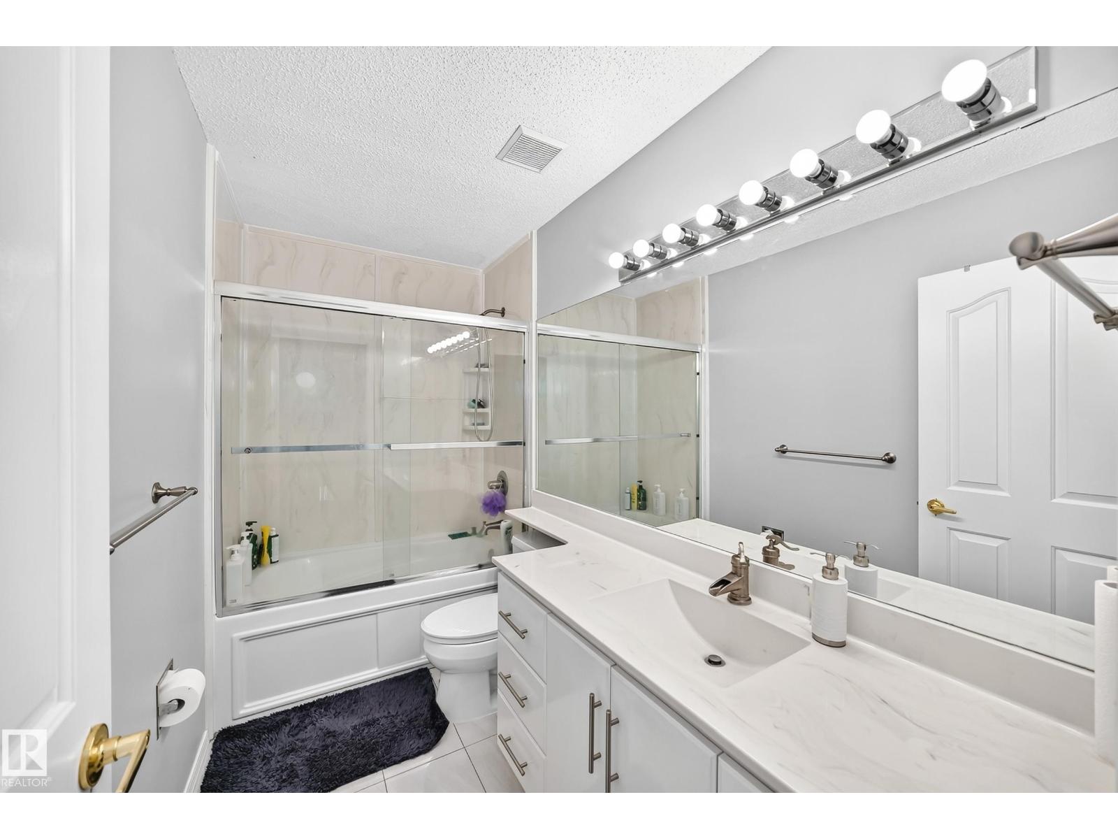 4216 47 ST NW - 37