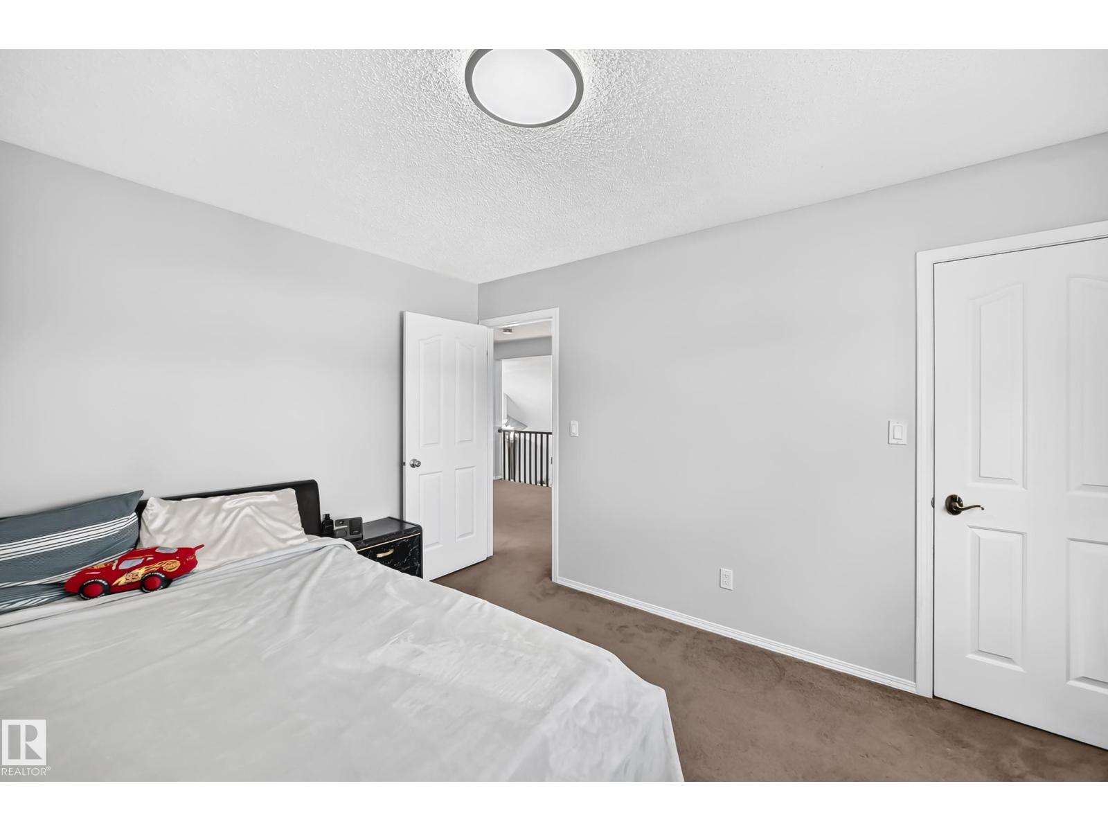 4216 47 ST NW - 34