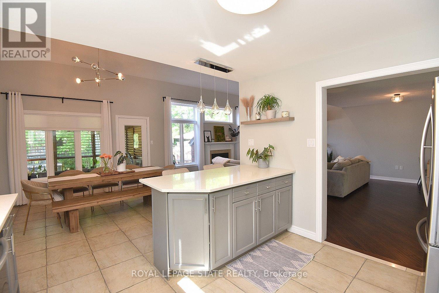 12 WILLS CRESCENT - 20