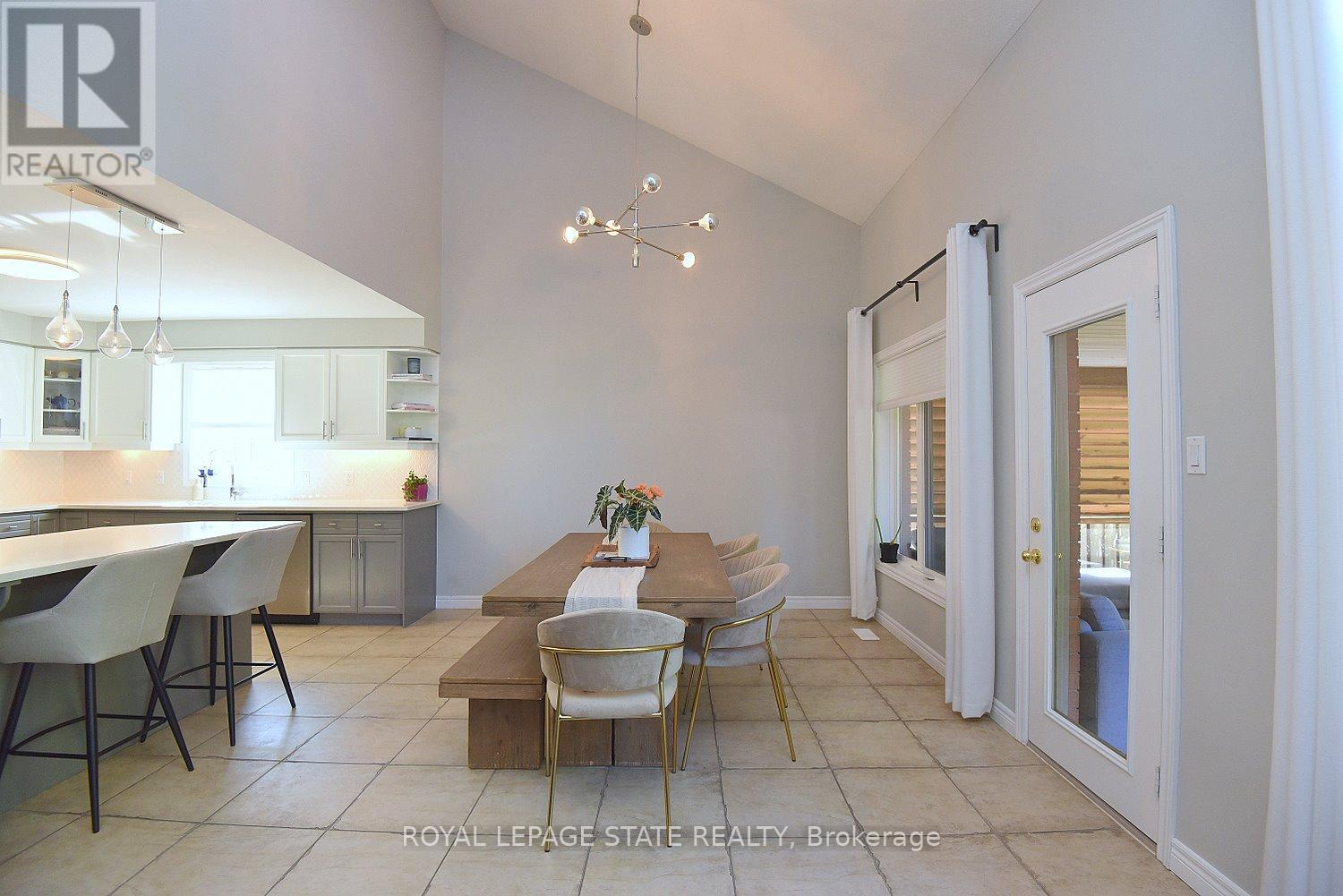 12 WILLS CRESCENT - 16